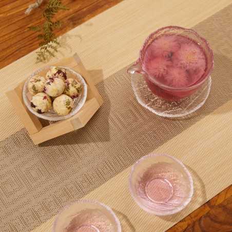 White chrysanthemum balls and dragon fruit