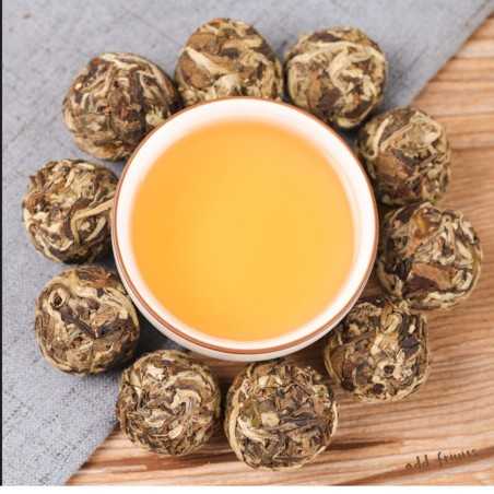 White Tea Balls At La Pèche