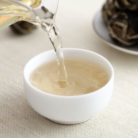 White Tea Balls At La Pèche